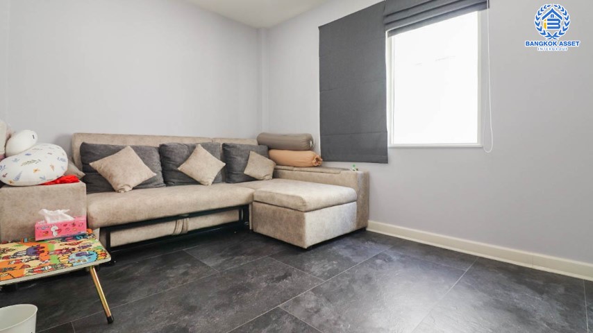 *****บ้านเดี่ยวมือสองย่านกรุงเทพฯ ม.เดอะซิตี้ พหลโยธิน หลังมุม! เนื้อที่กว้าขวางสุดถึง 57.8 ตร.ว. ฟังก์ชันจัดเต็ม 3 ห้องนอน 3 ห้องน้ำ 2 ที่จอดรถ แถมฟรี! 6 เครื่องปรับอากาศ, 3 เครื่องทำน้ำอุ่น ฯลฯ  บนทำเลเยี่ยม ใกล้รถไฟฟ้าสายสีเขียว "สถานีคลองสาม" (ส่วนต่อขยาย) และทางด่วน "รามอินทรา-อาจณรงค์"